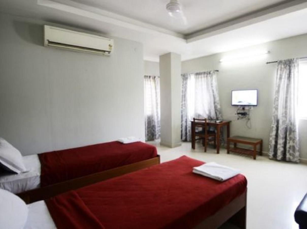 Hotel Sea Shell Park Chennai Exterior foto