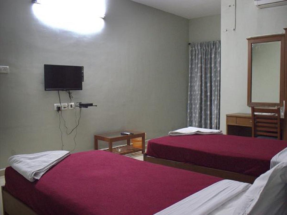 Hotel Sea Shell Park Chennai Exterior foto