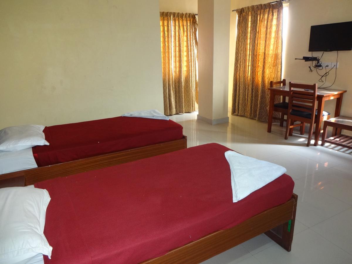 Hotel Sea Shell Park Chennai Exterior foto