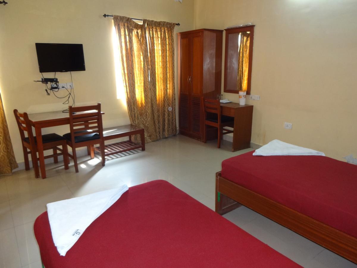 Hotel Sea Shell Park Chennai Exterior foto